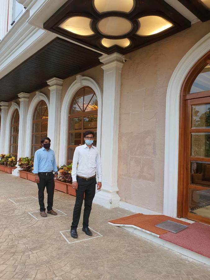 Hotel Mbc Citadel Nashik Zewnętrze zdjęcie