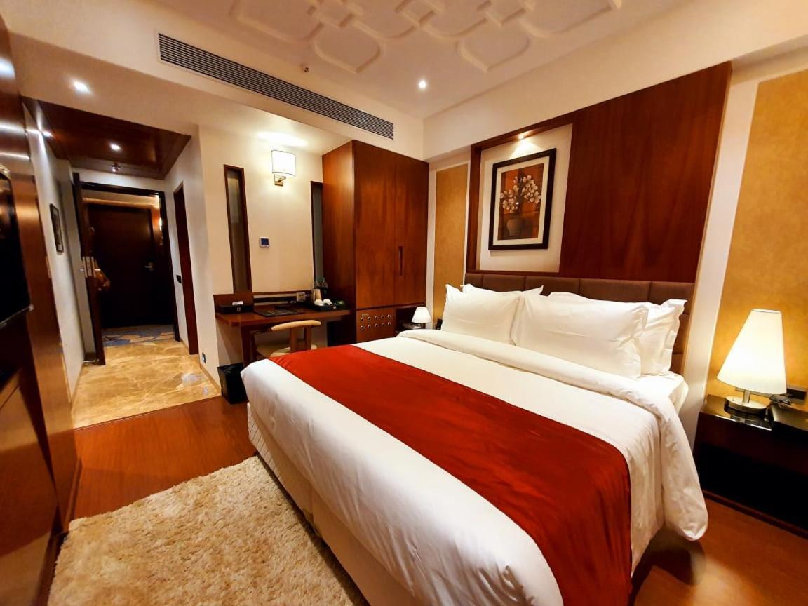 Hotel Mbc Citadel Nashik Zewnętrze zdjęcie