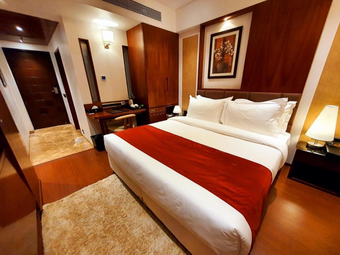 Hotel Mbc Citadel Nashik Zewnętrze zdjęcie